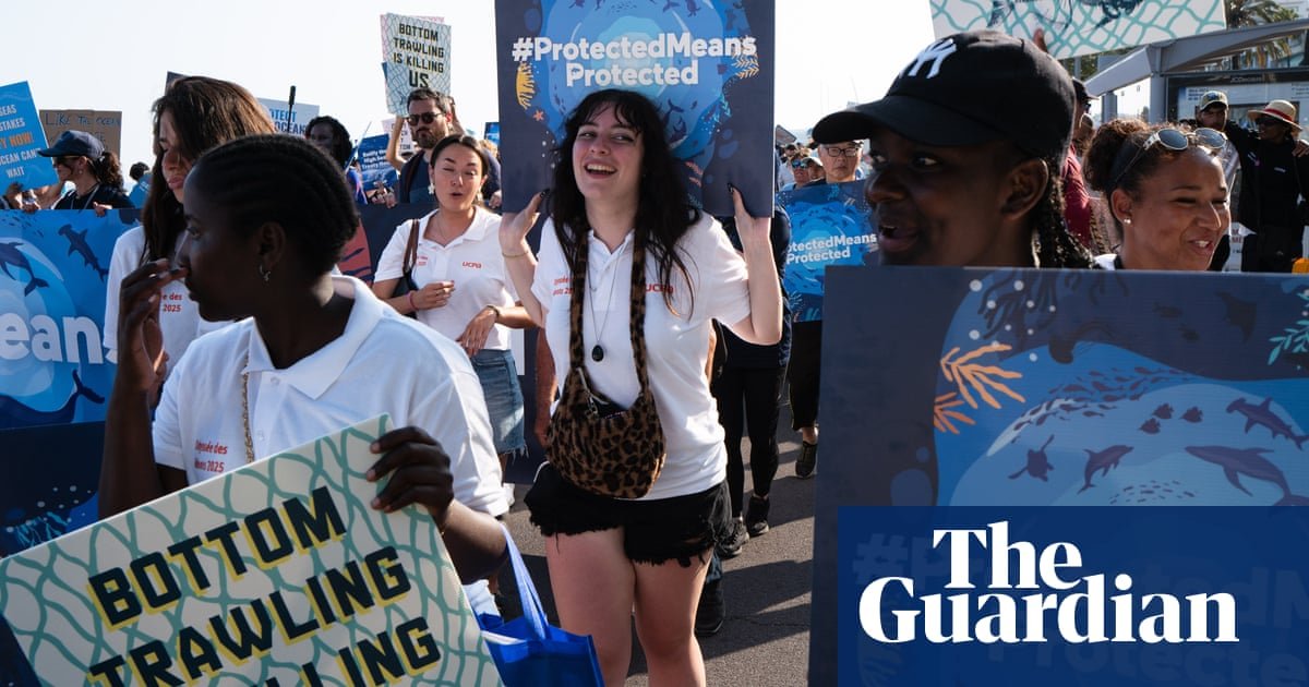 Campaigners hail plan to ban bottom trawling in half of England’s protected seas | Fishing