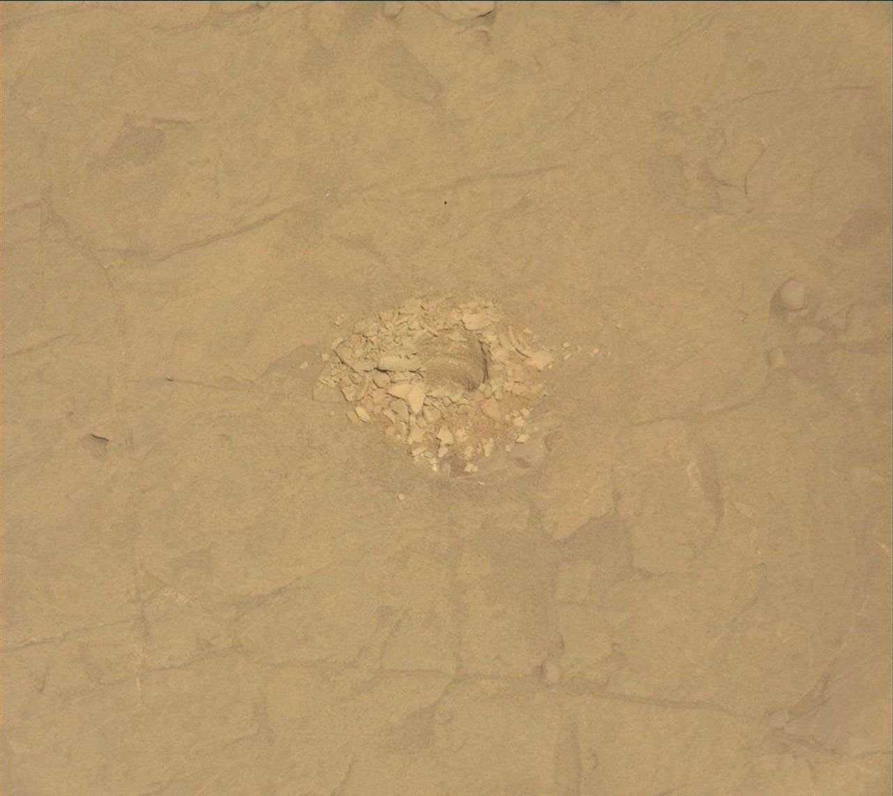 Curiosity Blog, Sols 4568-4569: A Close Look at the Altadena Drill Hole and Tailings