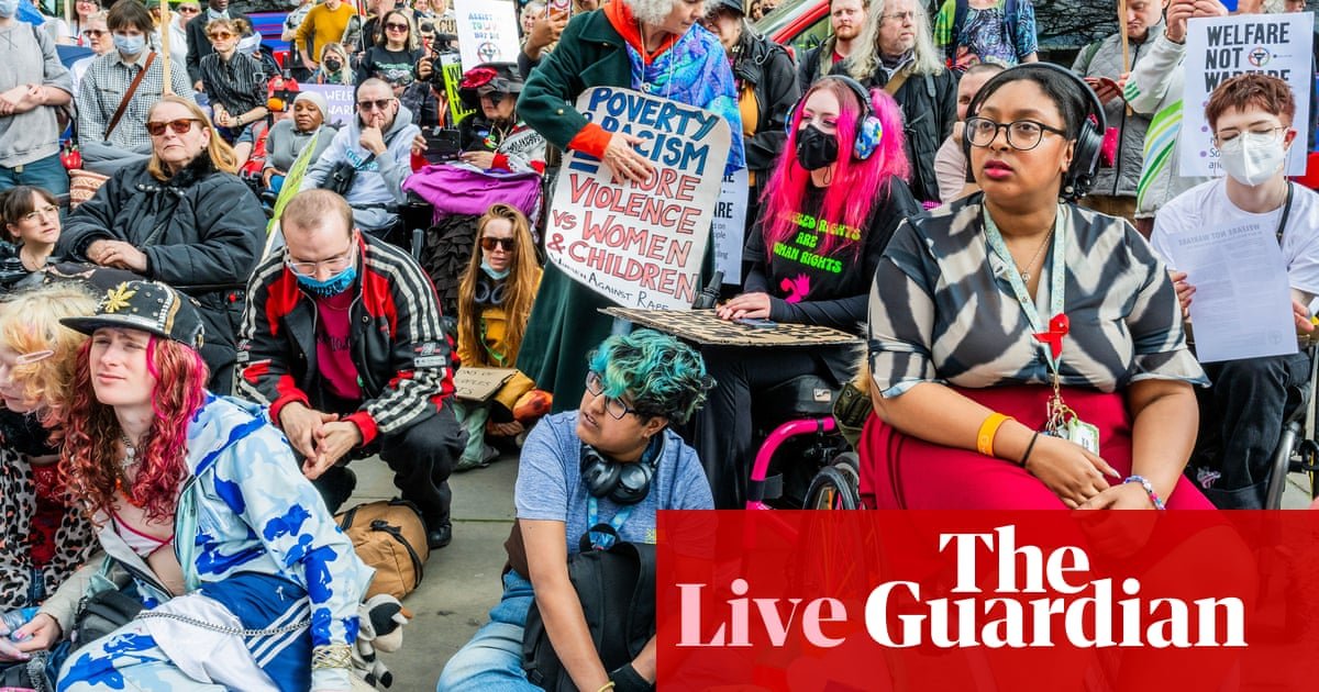 Liz Kendall ignores call from Labour MP for welfare bill to be withdrawn – UK politics live | Politics