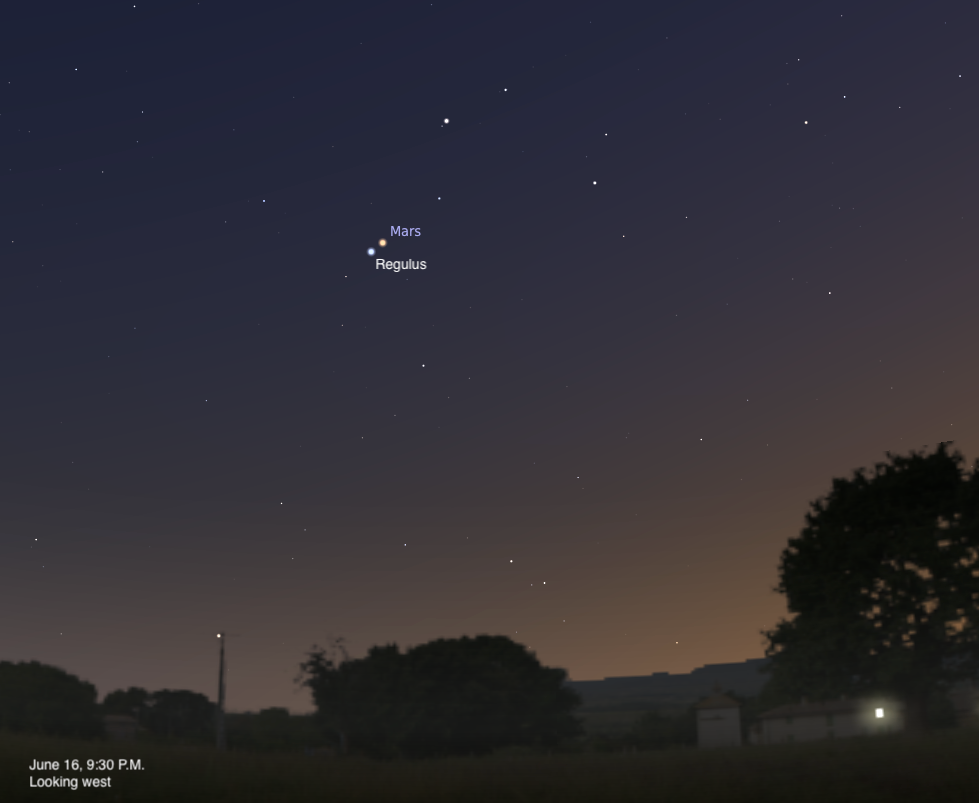 Mars and Regulus shine together