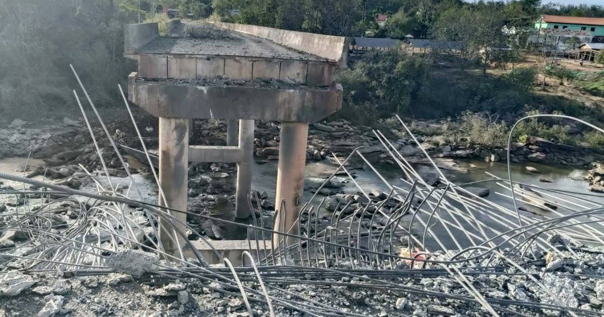 Thailand launches new offensive as Cambodia halts all border crossings | Conflict News Thailand launches new offensive as Cambodia halts all border crossings | Conflict News